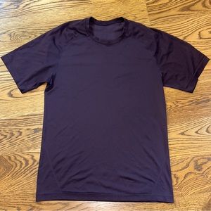 Men’s Lululemon small metal vent tech